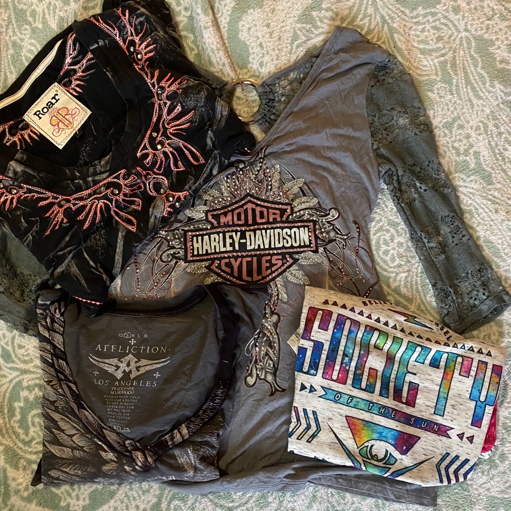 Bundle of (4) buckle brand shirts